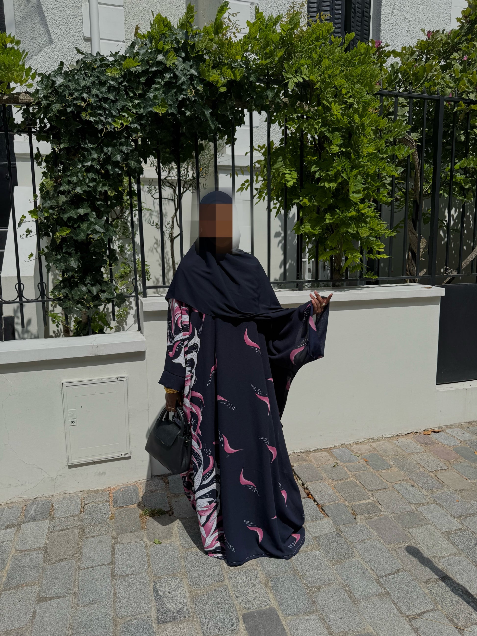 MODÈLE SAFAA BLEU & ROSE