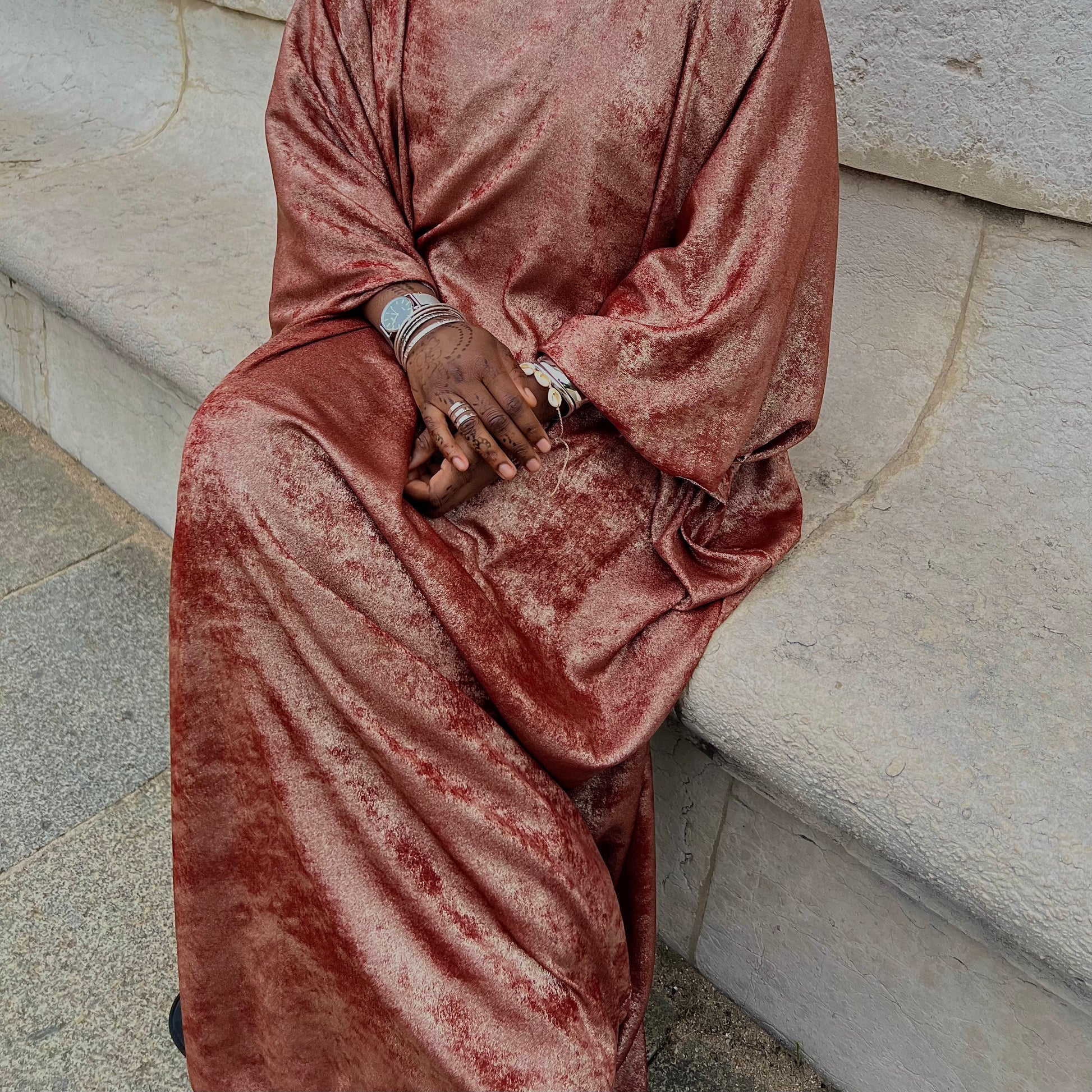 MODÈLE ZEYNAB ROUGE