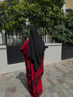 MODÈLE SAFAA ROUGE ET NOIR.