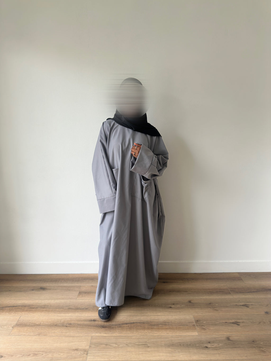 MODÈLE SAAFI GRIS ARGENT