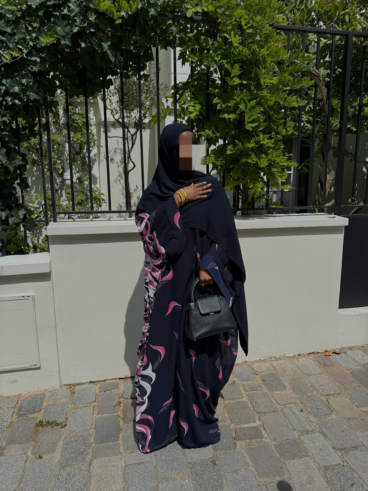 MODÈLE SAFAA BLEU & ROSE