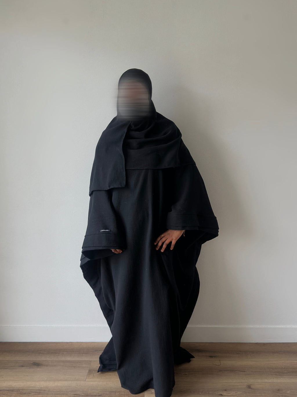 SET DALO NOIR