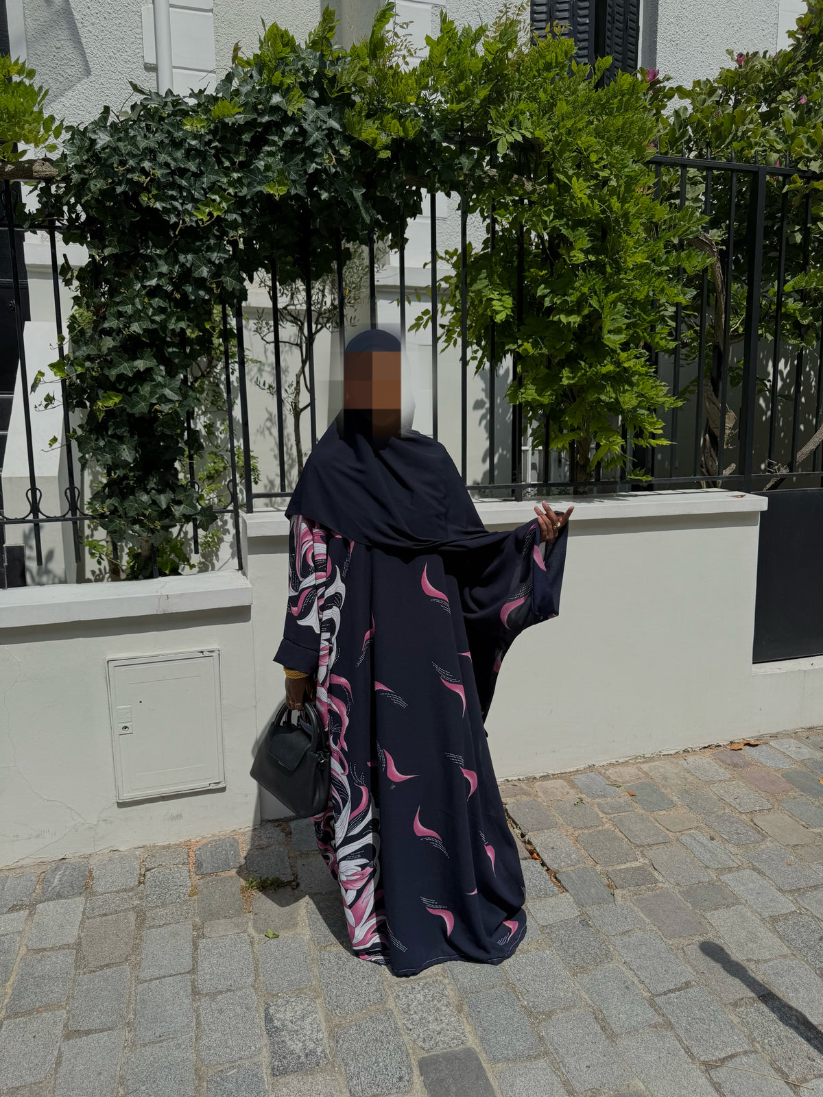 MODÈLE SAFAA BLEU & ROSE
