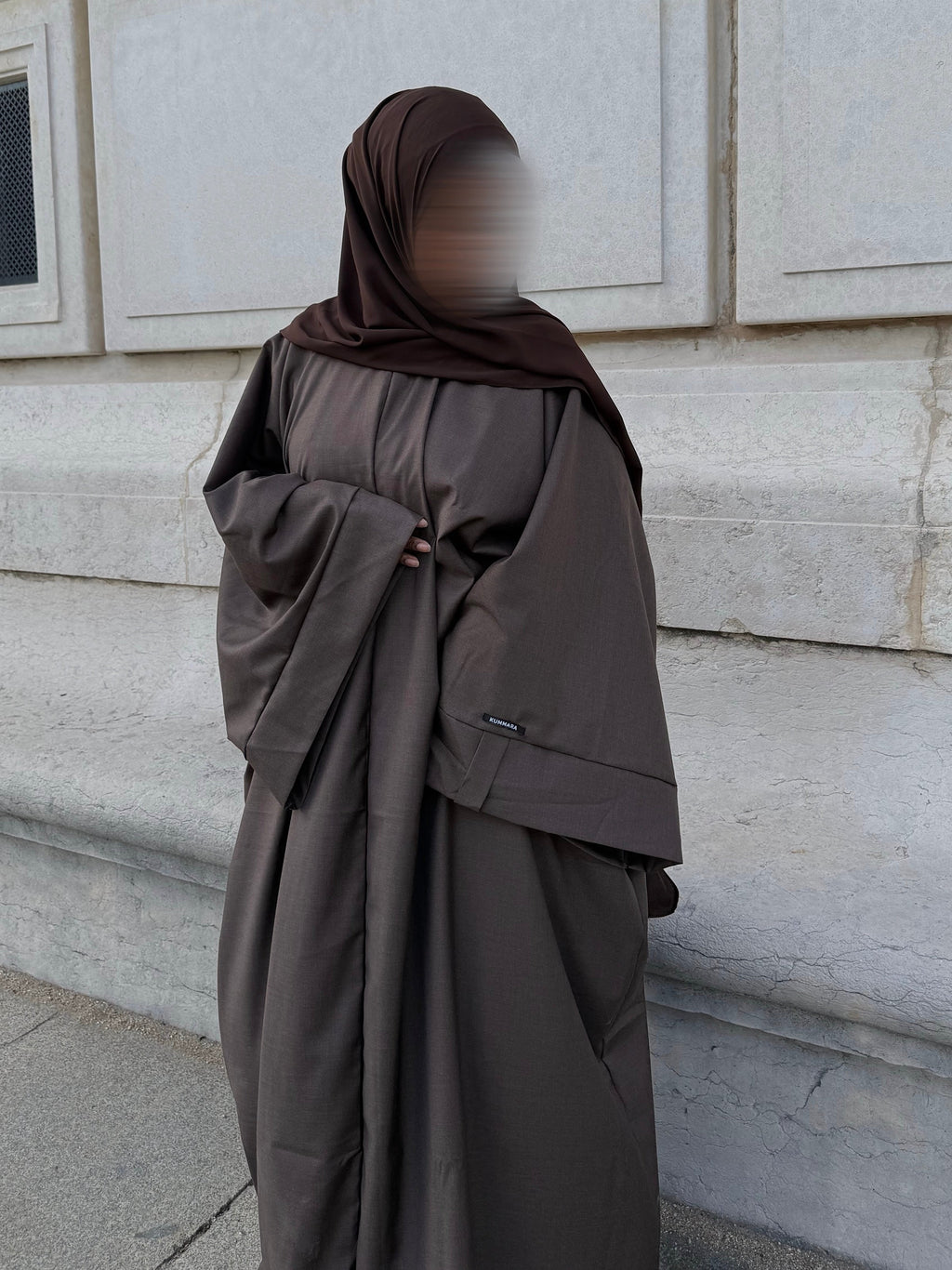 MODÈLE AÏDA BRUN